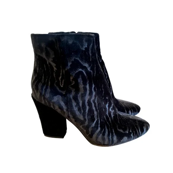 Anthropologie 8 Louise et Cie $299 Velvet Burnout Ankle Boots Zebra Black 38 - Picture 4 of 8